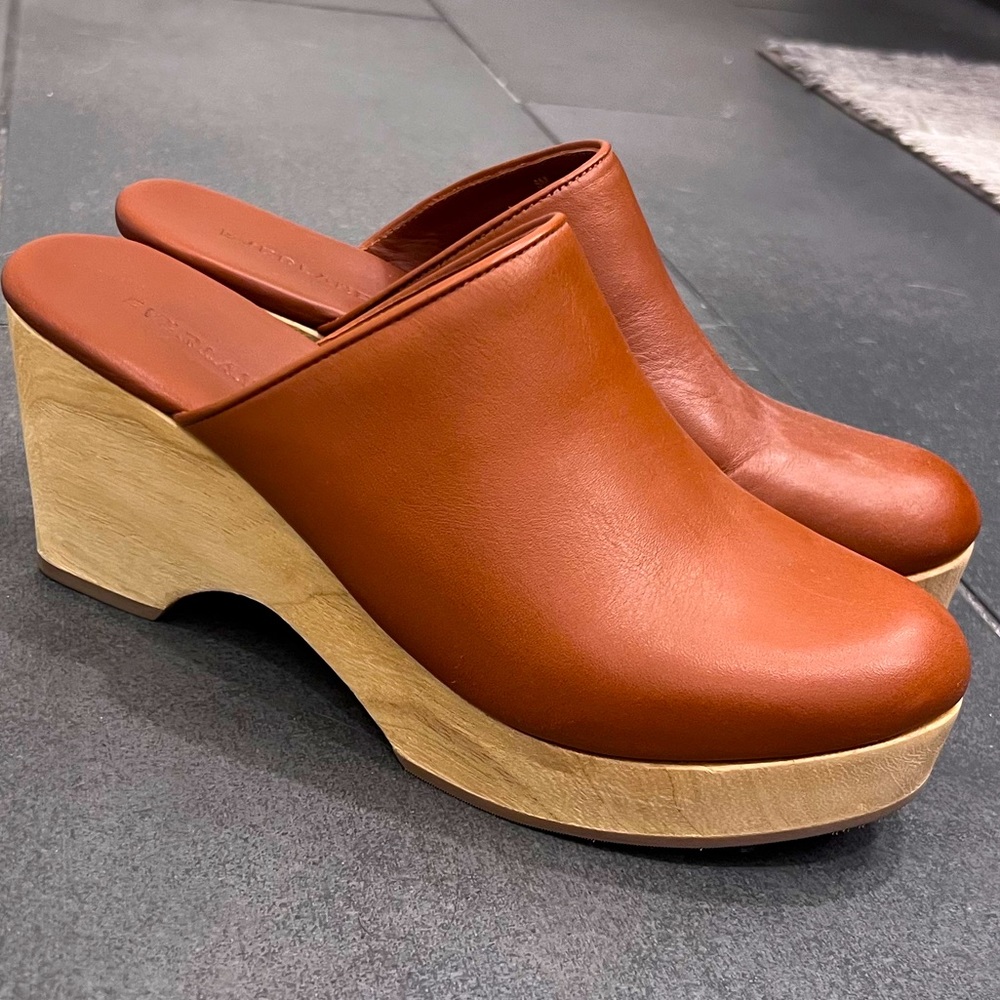 Everlane clogs